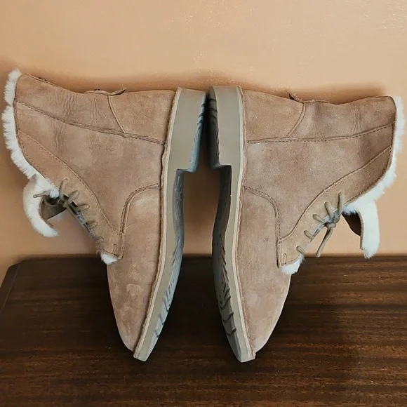 UGG Women's Brown and Cream Lace-Up Winter Boots - Picture 8 of 15